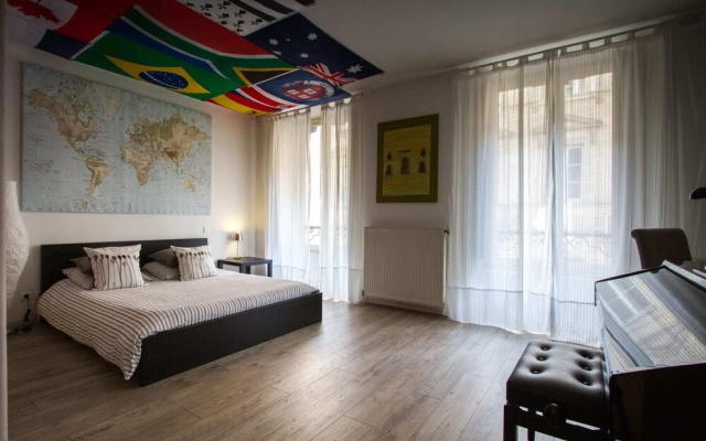 Spacious T3 of 150m2 - Place des Quinconces