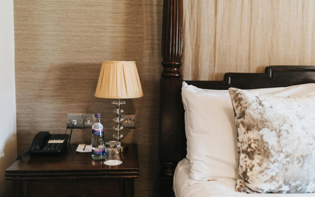Hall Farm Hotel & Restaurant