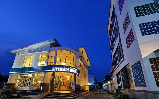 Riverside Hotel вид на фасад