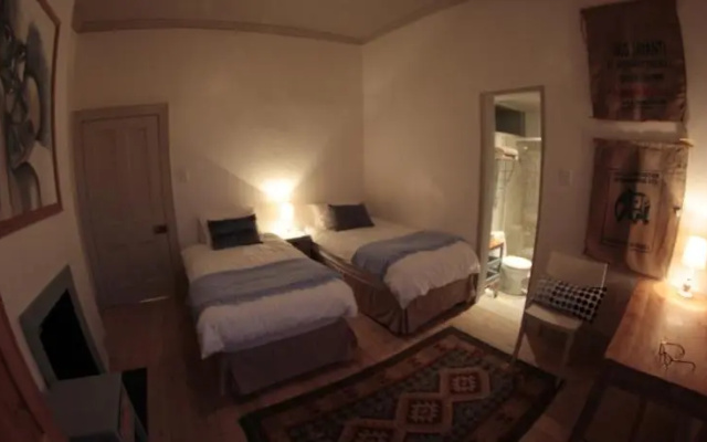 Molo-Lolo House