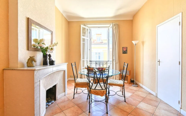 Luminous Apartment in the City Centre of Cannes
