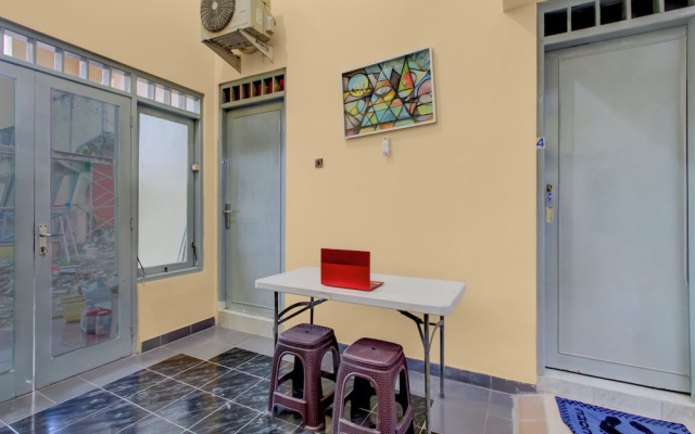 OYO 95136 Jec Plumbon Homestay Syariah