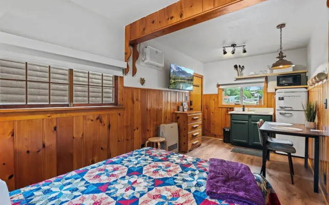 Timber Lodge Cabin 5
