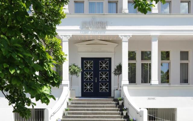 Отель Villa Viktoria вид на фасад