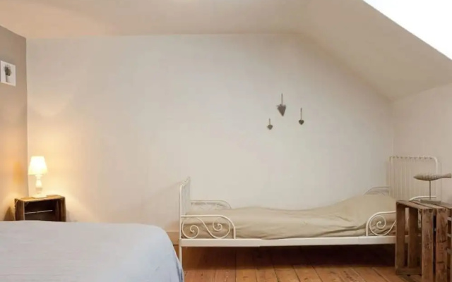 Attractive Holiday Home in Gerin Near Centre