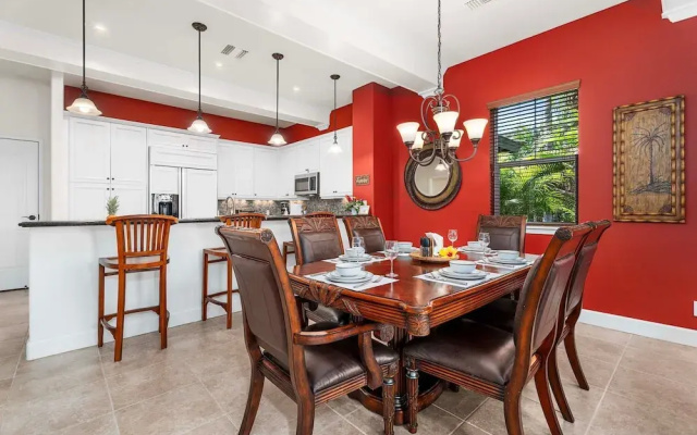 Updated Unit - Perfect Location - Vrkcv