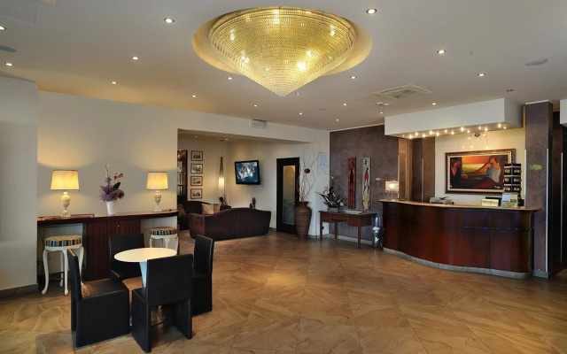 Hotel Bridge