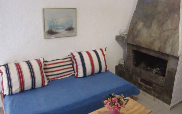 Maria-Flora Apartments