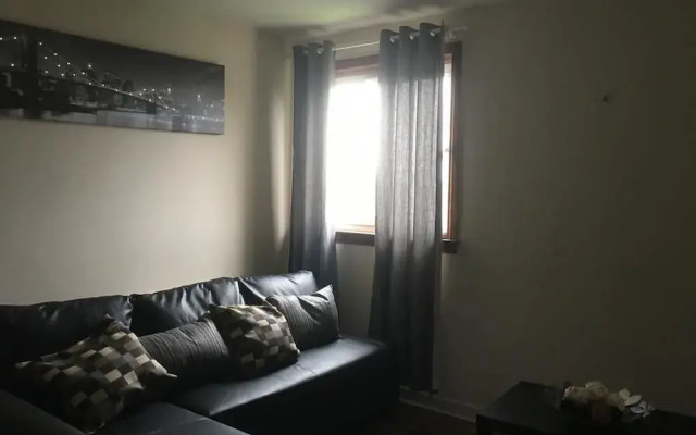 Majesty Tweed Apartment