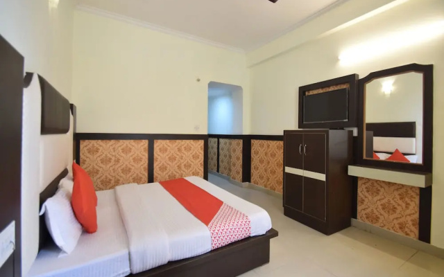 OYO 11616 Hotel Shree Ram