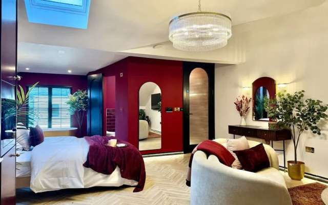 2 Boutique Apts Parisian Gold Bath BHM