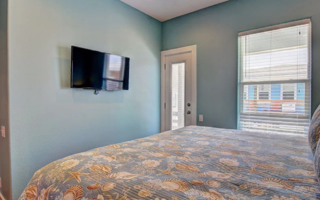 Feelin' Nauti - Four Bedroom Townhome