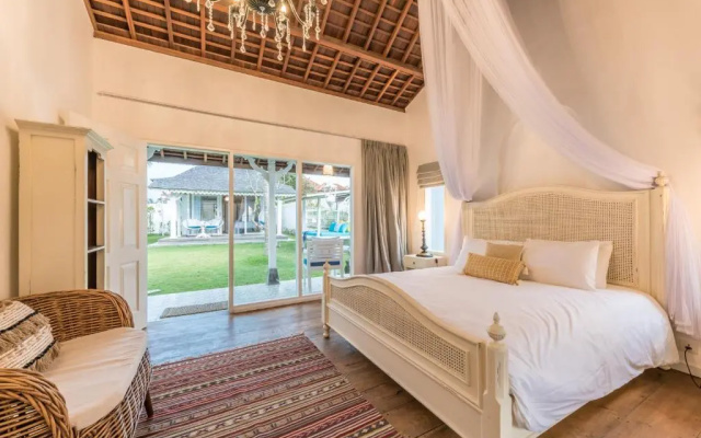 Sol Lila Bali