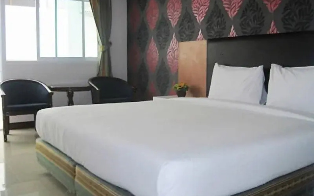 Orange Grand Hotel
