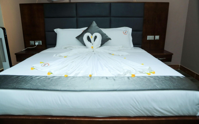 Jinna Suites Hotel