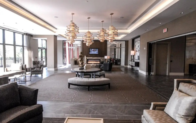 Global Luxury Suites at Hidden Creek