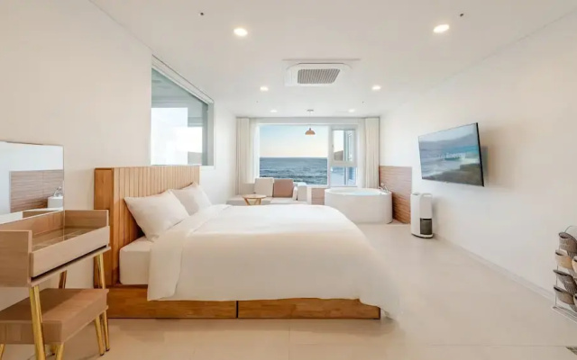Donghae Badadam Ocean View Spa Pension