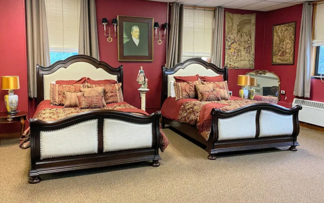 Sherman Inn