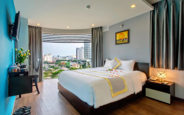 Отель Waikiki Beach Hotel Da Nang instead of Connect