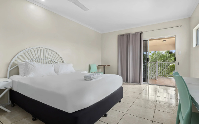 Hotel Tropiq