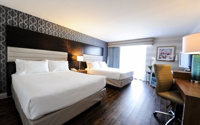 Holiday Inn Niagara Falls - By The Falls by IHG