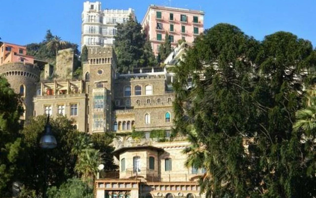 Amedeo Square