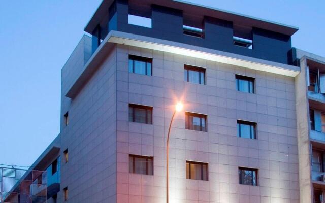 Отель NH Madrid Sur Испания, Мадрид - отзывы, цены и фото номеров - забронировать отель NH Madrid Sur онлайн вид на фасад