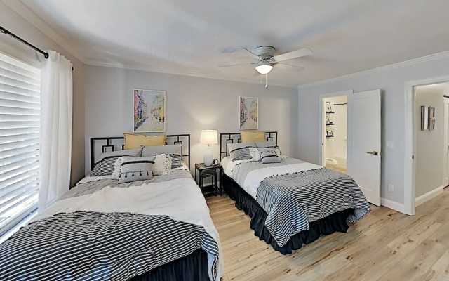 80courts 2 Bedroom Condo