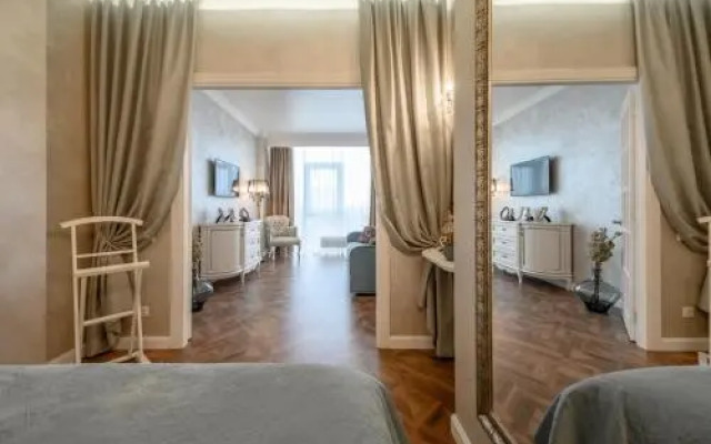 Apartment with Sea View near Park Shevchenko