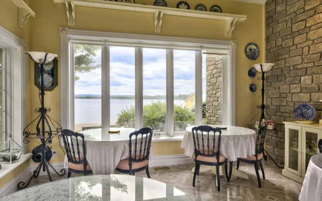 Greystone on Golden Lake