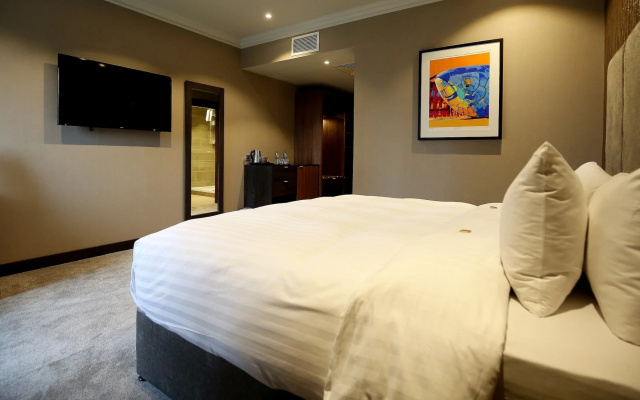 DoubleTree by Hilton Belfast City Ten Square