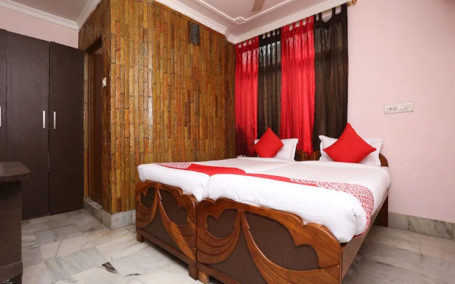 OYO 11715 MCC Guest House