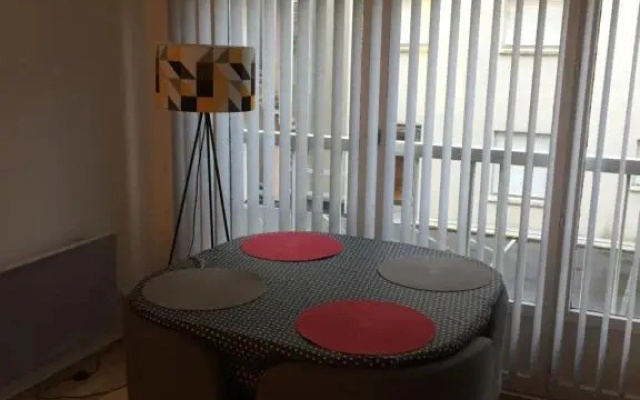 Petit Studio Sympa En Centre Ville