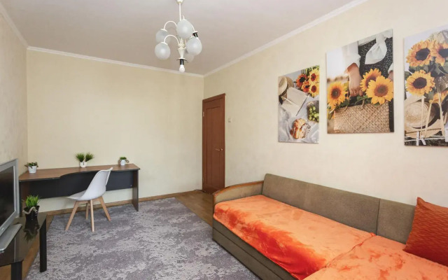 Moment House on Novomariinskaya Street 19