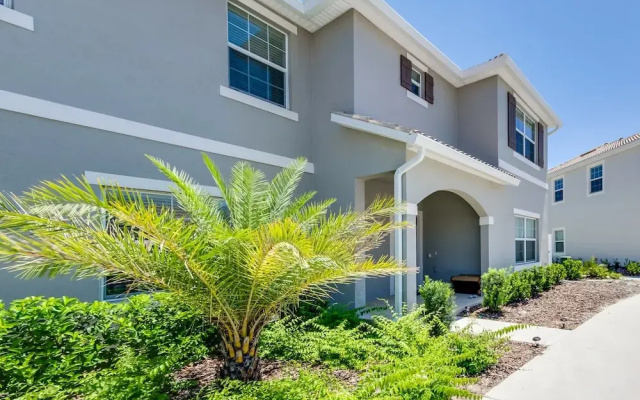 5 Bedroom House for 10 at Storey Lake