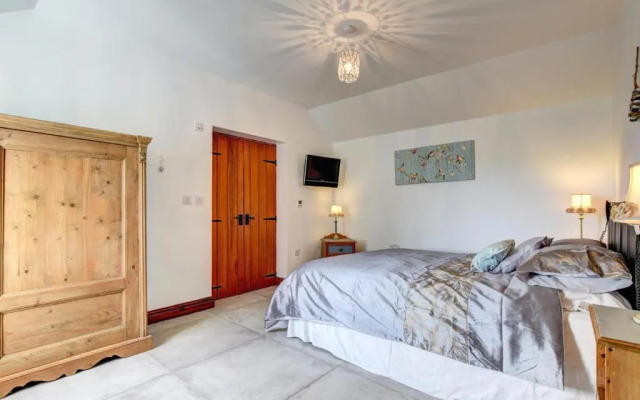 Holiday Home Stabal y Rhyd