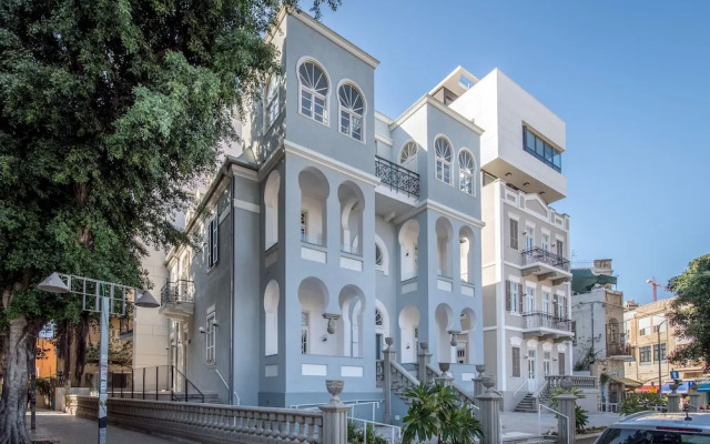 High End & Design with Balcony