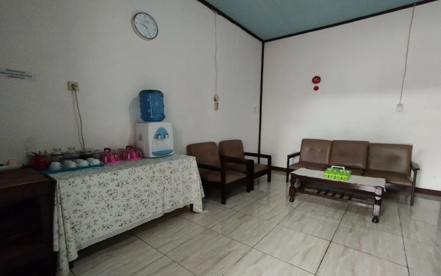 Hotel O Wisma Pundu Syariah Near Kantor Camat Kota Besi