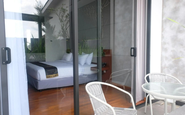 Grand Miami Hotel