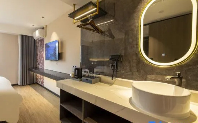 Yunfeng Smart Hotel