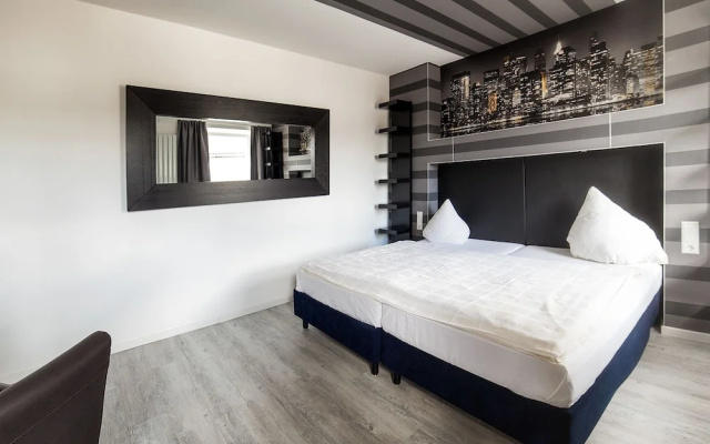 SL'otel - Budget