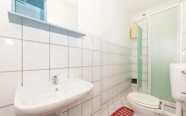 Stunning Home in Kastel Kambelovac With Wifi and 2 Bedrooms