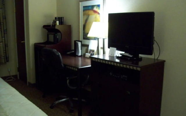 Magnolia Inn & Suites Savannah Airport