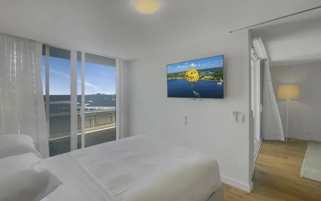 Spacious Modern Apartment in Batemans Bay