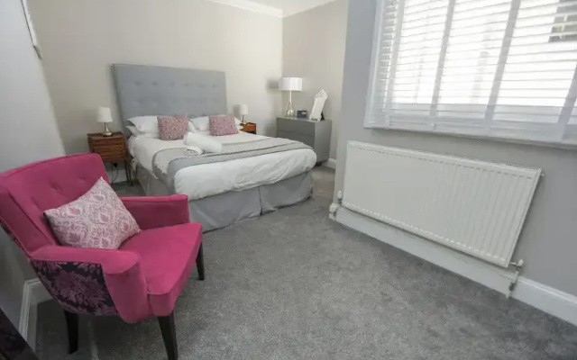Regency Apartment