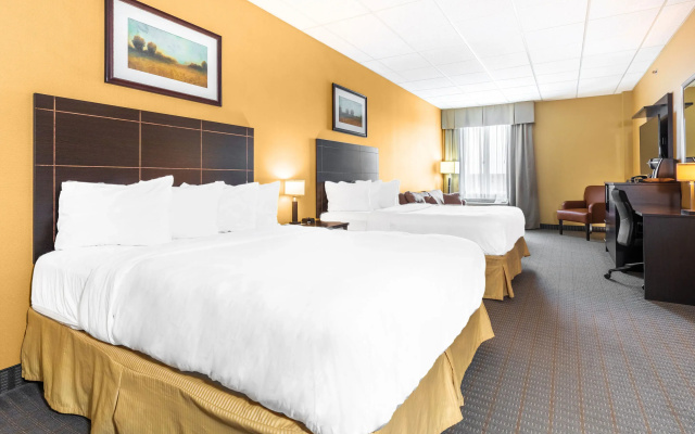 Quality Inn & Suites, Victoriaville,  QC