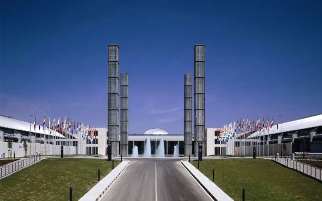 Отель Residence Ducale Римини вид на фасад