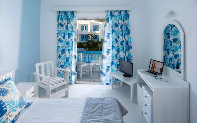 Kosmoplaz Beach Hotel