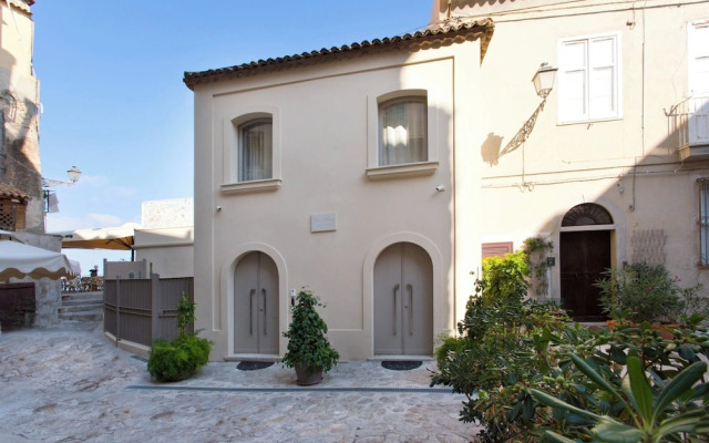 TROPEA VETERA LuxuryHome-Casa Forno1638