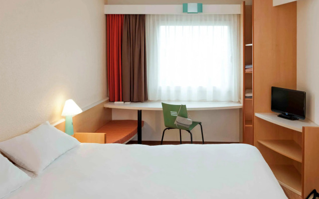 Отель ibis Milano Centro